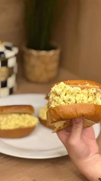 Pastrami Egg Sandwich | سندوتش بيض بسطرمه