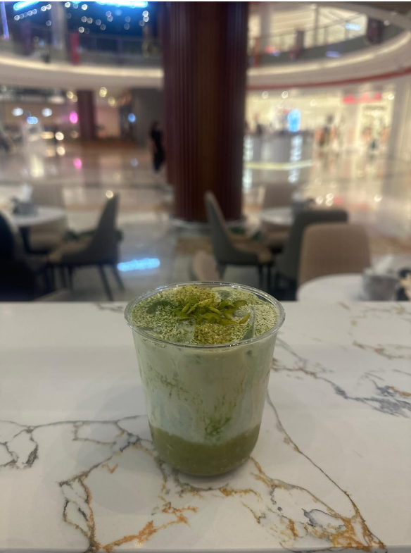 Matcha pistachio smoothie
